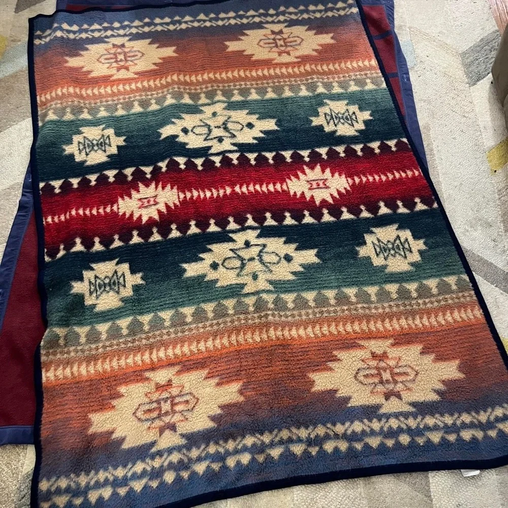 Vtg Biederlack Southwest Aztec Fleece Blanket Multicolor Reversible 50x70”